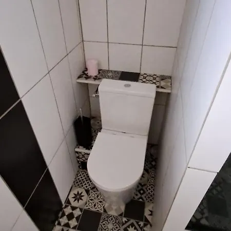 Agreable T2 Classe 3 Etoiles, Refait A Neuf, Dans Quartier Calme Lägenhet *