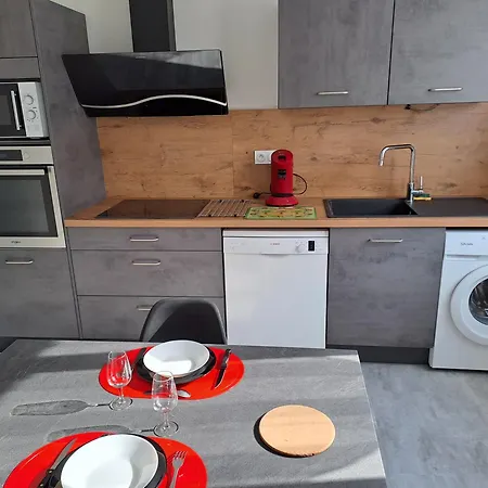 Lägenhet Agreable T2 Classe 3 Etoiles, Refait A Neuf, Dans Quartier Calme