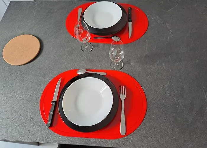 T2 Classé 3 étoiles, Refait à Neuf, Dans Quartier Calme * Rodez