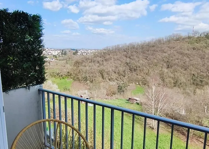 T2 Classé 3 étoiles, Refait à Neuf, Dans Quartier Calme *